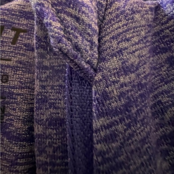EUC Authentic Nike long sleeve women’s Dry Fit Running Top in a heathery purple - Picture 9 of 16
